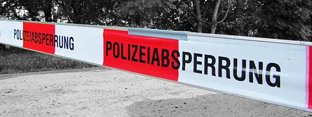 Polizeiabsperrung - Karl-Heinz Laube / pixelio.de