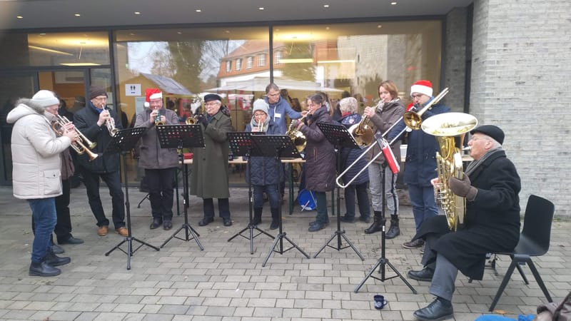 Posaunenchor Kirchrode bei der Weihnachtsmarkteröffnung am ersten Advent 2019